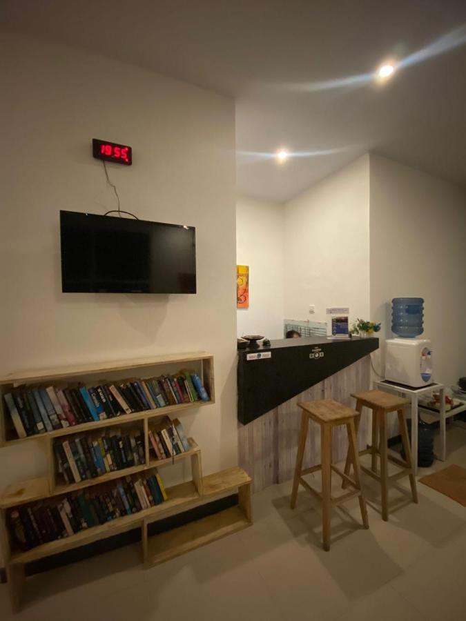 The Packerbox Hostel Batununggul Esterno foto